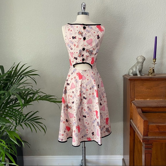 Chic Pink Patterned Dress - Picture 6 of 8